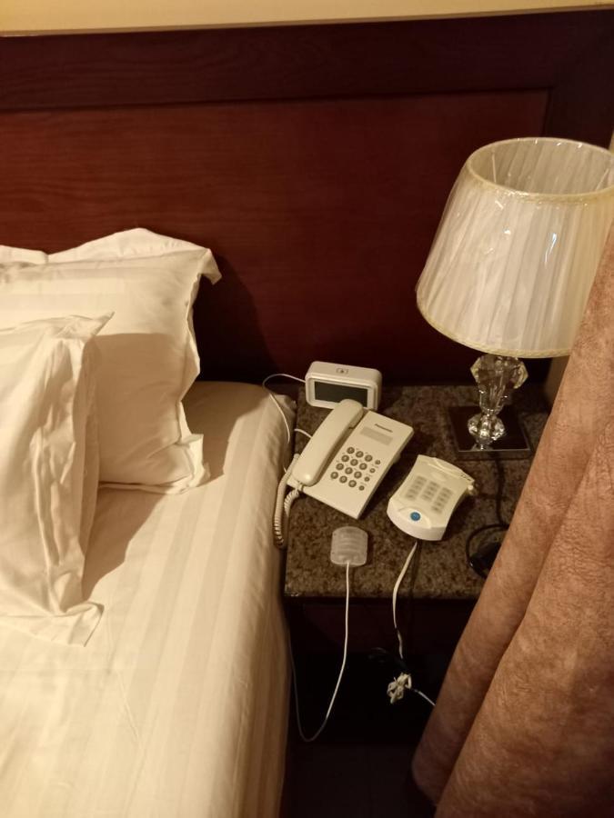 Al Ayniah Hotel Medina Luaran gambar